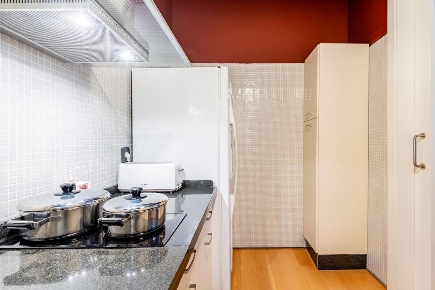 Komodo Sierpes: Bright & Classy Central Apartment 세비야 외부 사진