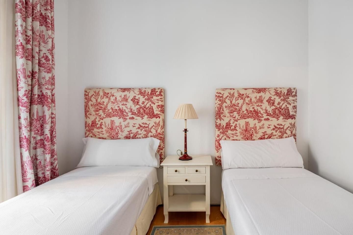 Komodo Sierpes: Bright & Classy Central Apartment 세비야 외부 사진