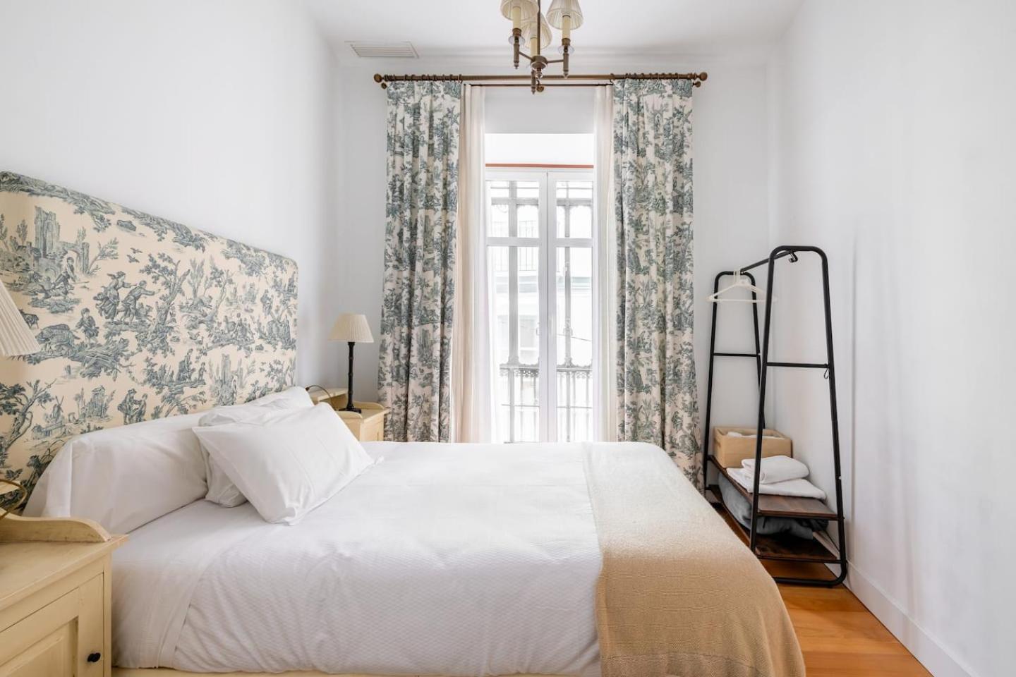 Komodo Sierpes: Bright & Classy Central Apartment 세비야 외부 사진