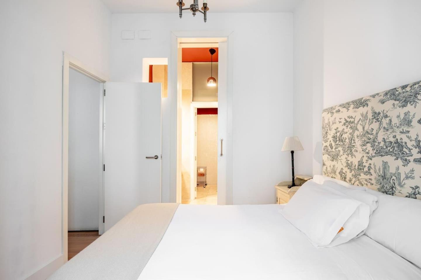 Komodo Sierpes: Bright & Classy Central Apartment 세비야 외부 사진